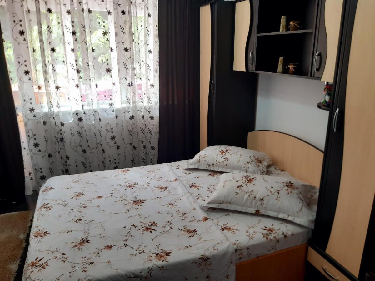 Apartament R&A Appartement Orşova Buitenkant foto